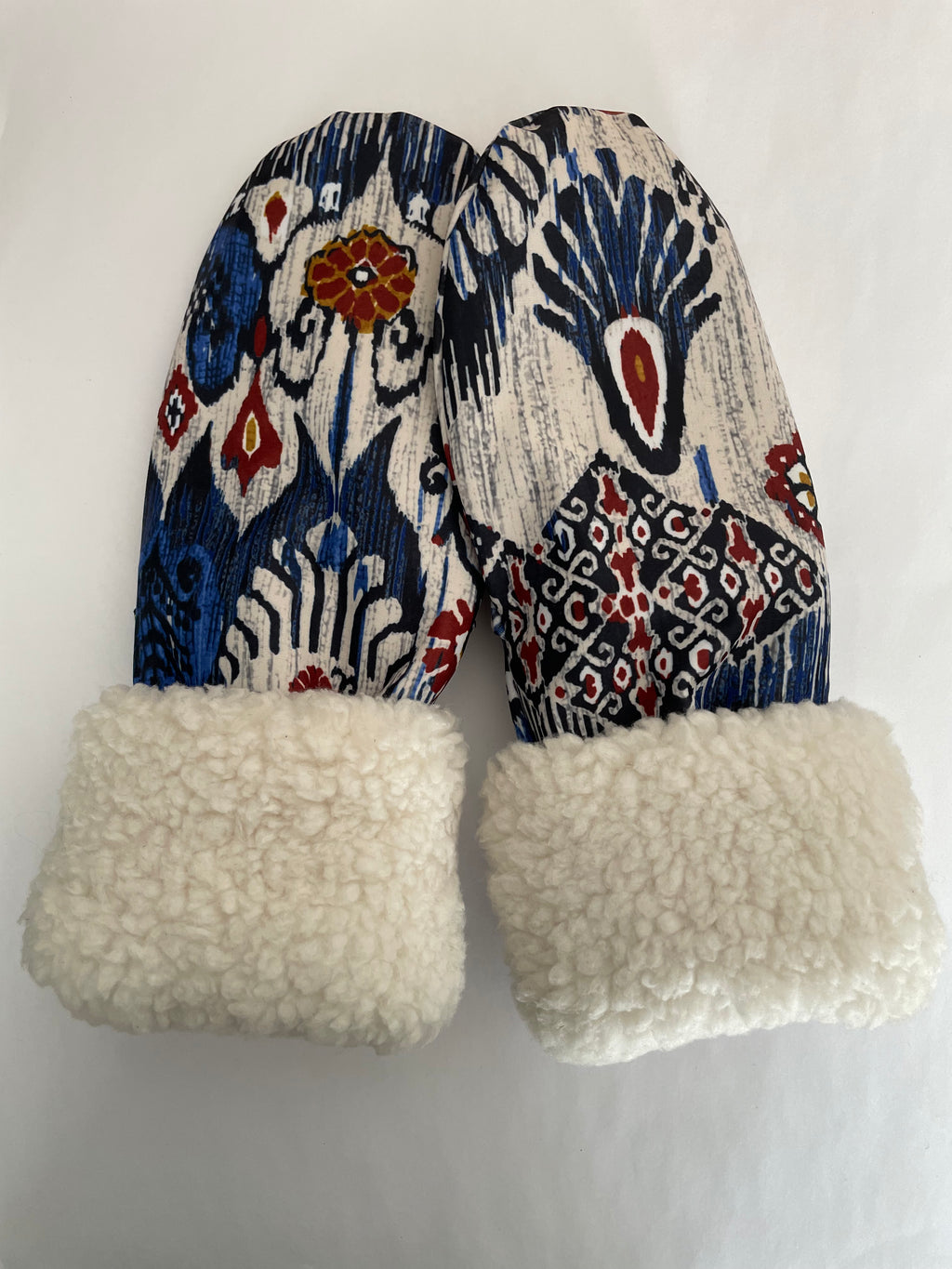 Patterned Mitts - Folk Art